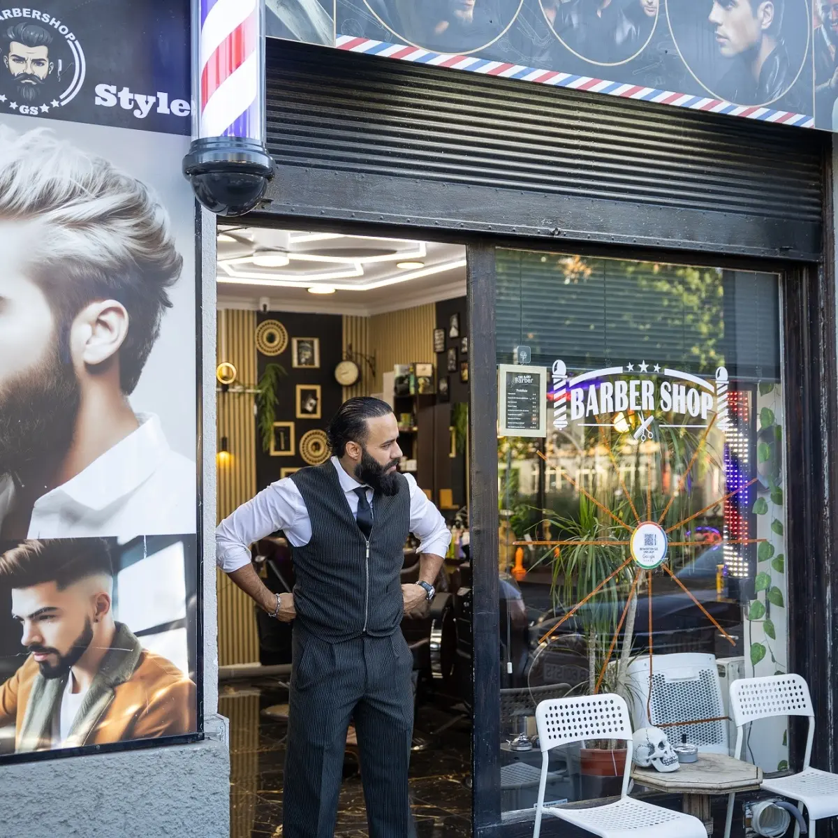 The BABO vor dem Barbershop am Neubaugürtel