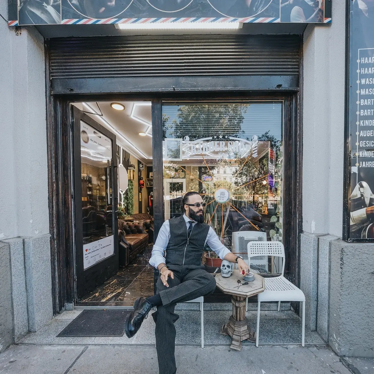 Eingang des The BABO Barbershops in Wien